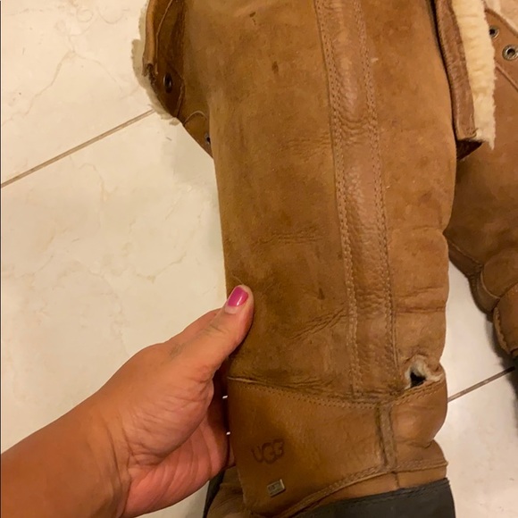 Ugg Adirondack tall size 7 please read description - Picture 3 of 6